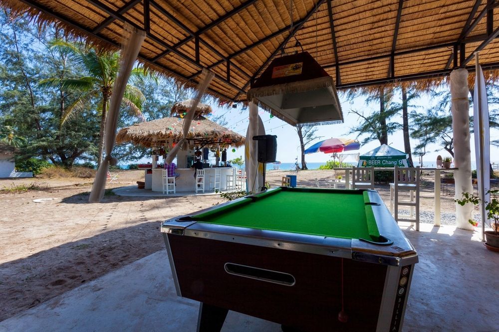 Micky Monkey Beach Hotel Phuket Maikhao Thailand Mai Khao Eksteriør billede