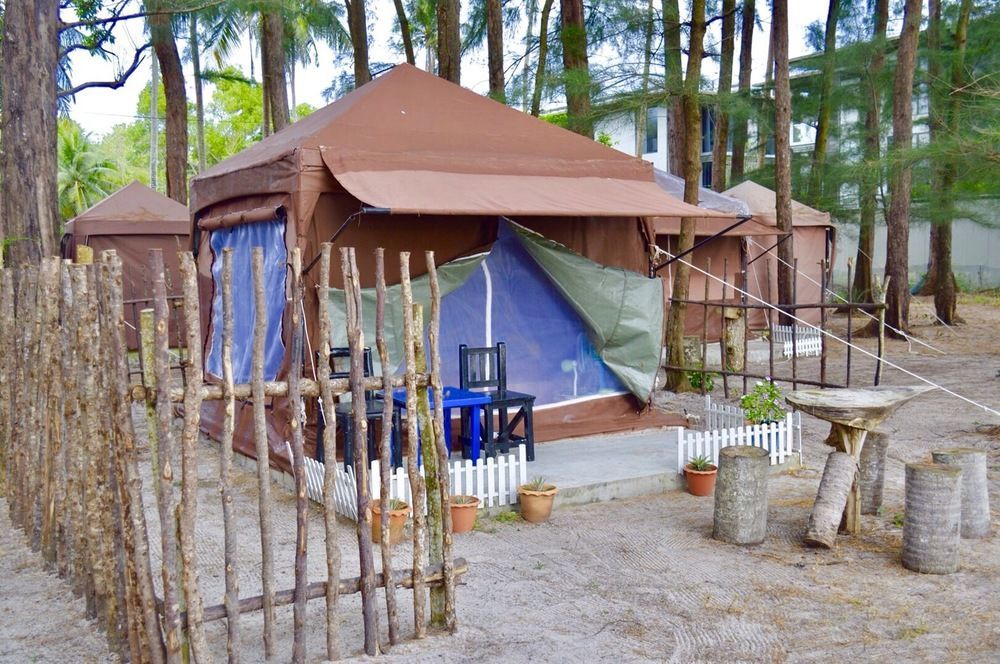 Micky Monkey Beach Hotel Phuket Maikhao Thailand Mai Khao Eksteriør billede